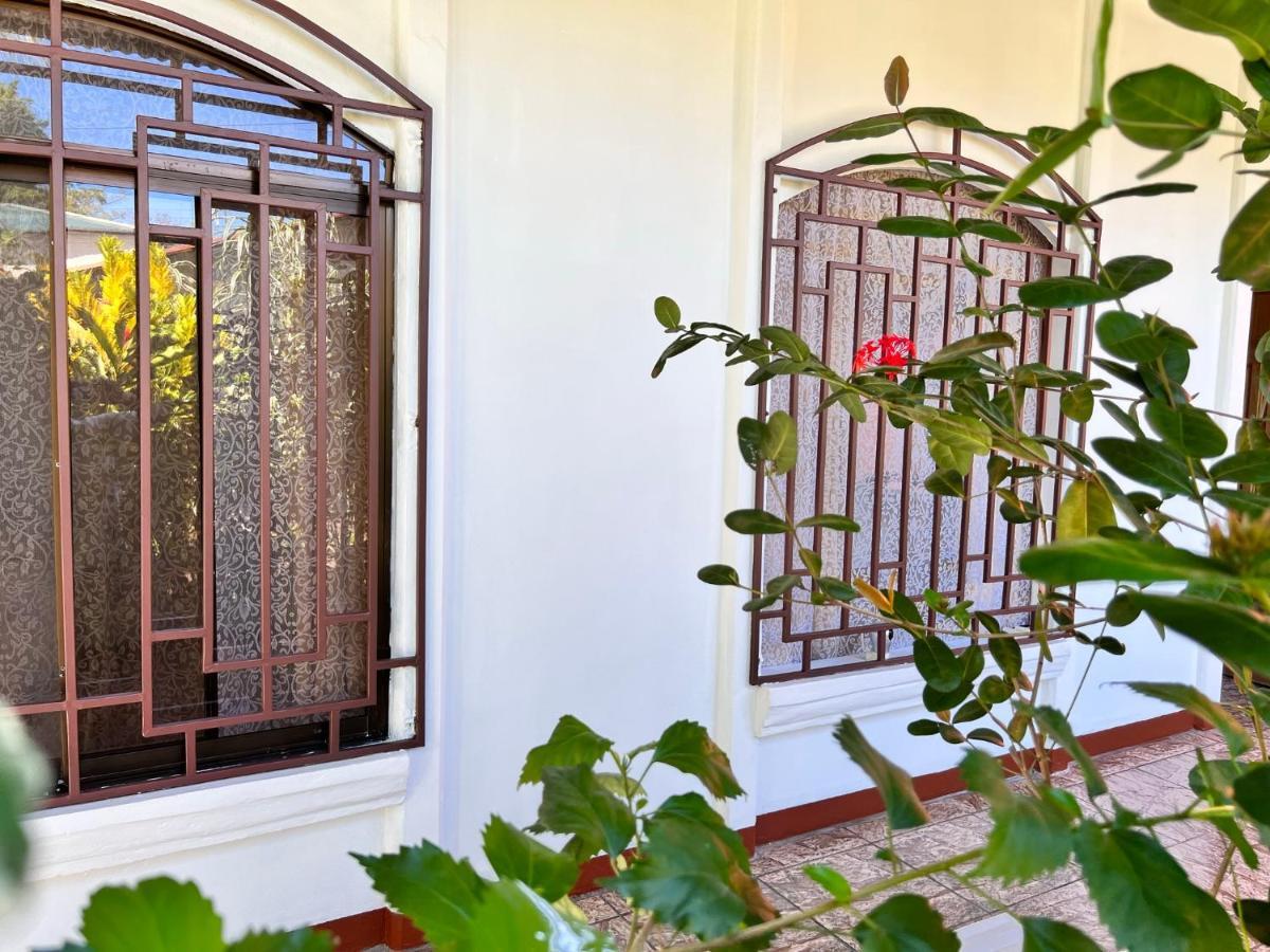 Natural Experience House Тортугеро Экстерьер фото